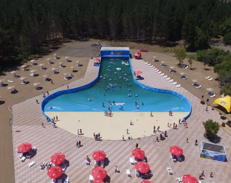 Piscina con Olas del Parque Acuático Antu
